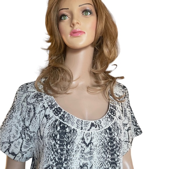 ST. JOHN Collection snake
Printed Mini Dress size 12 - Picture 5 of 11